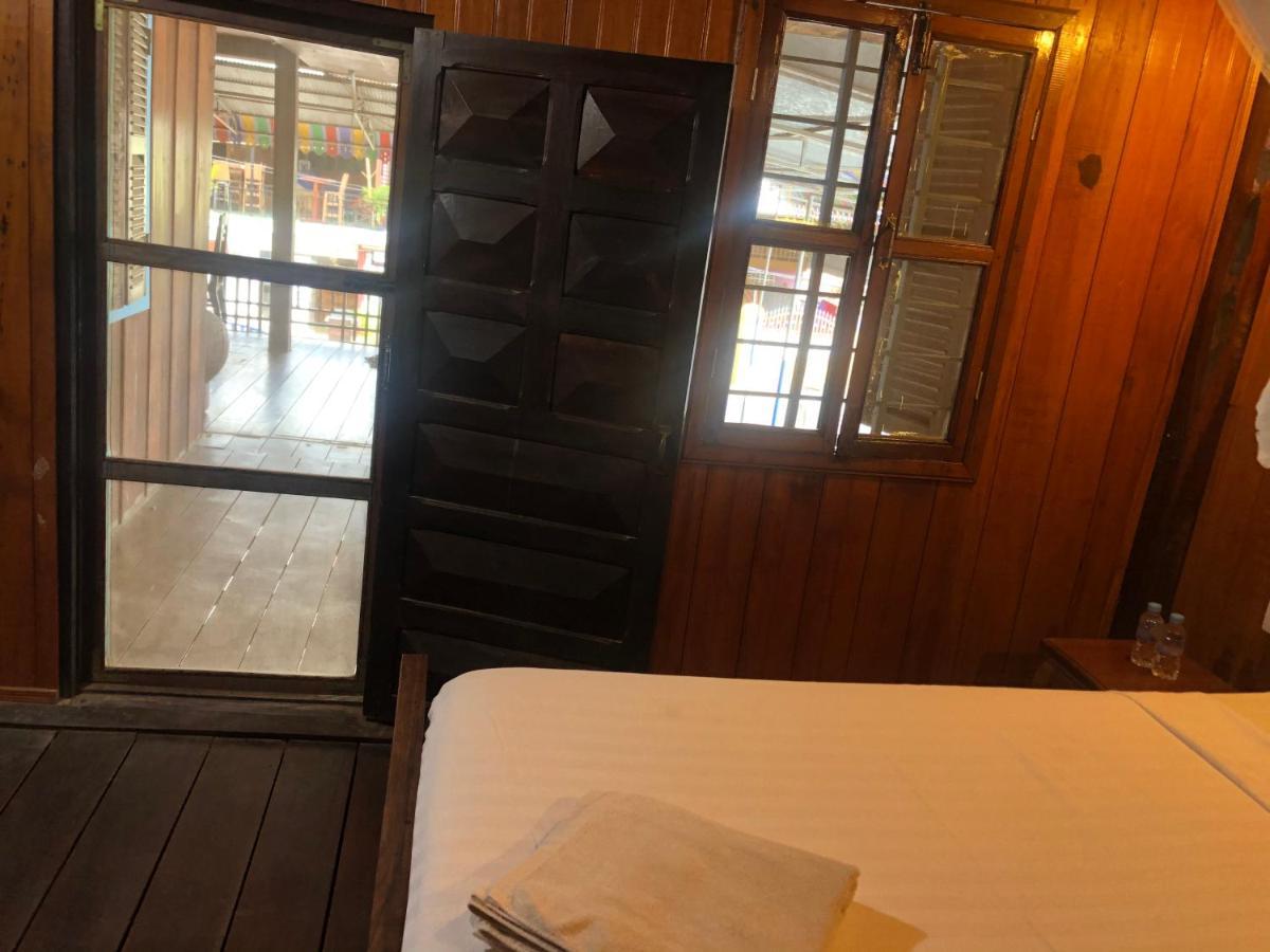 Nomad Guesthouse Kratie Ngoại thất bức ảnh