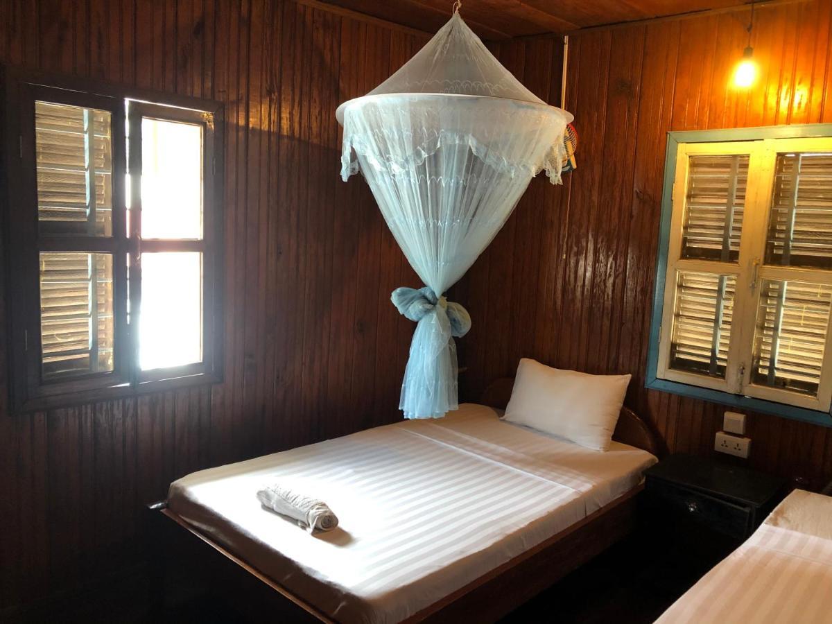 Nomad Guesthouse Kratie Ngoại thất bức ảnh