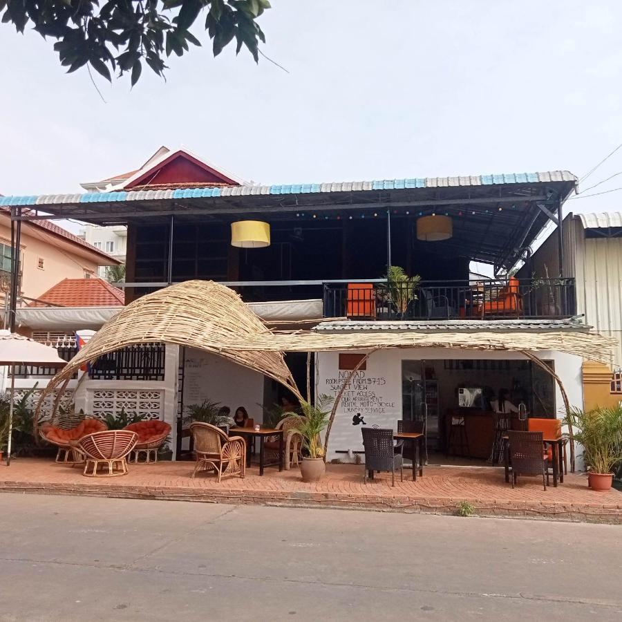 Nomad Guesthouse Kratie Ngoại thất bức ảnh